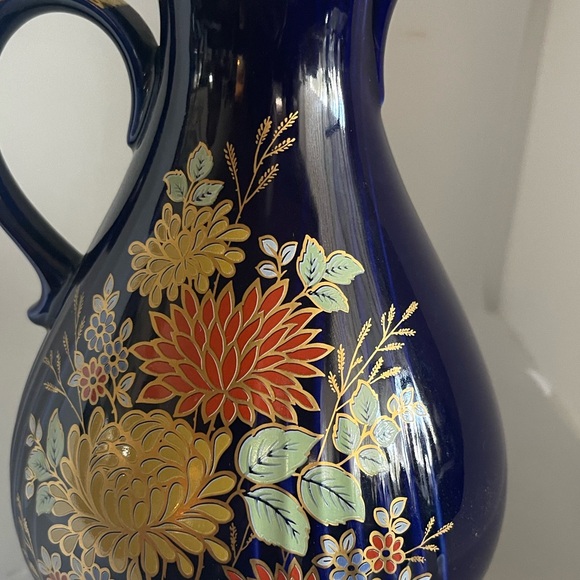Bareuther Waldsassen Echt Cobalt 8” Vase/Pitcher handpainted 22K Gold Flowers - Picture 6 of 9